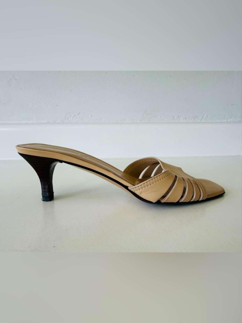 VTG Vintage 90s 00s, GUCCI Tan Nude Leather Slip-On Heeled Sandal Mules Kitten - Picture 2 of 5